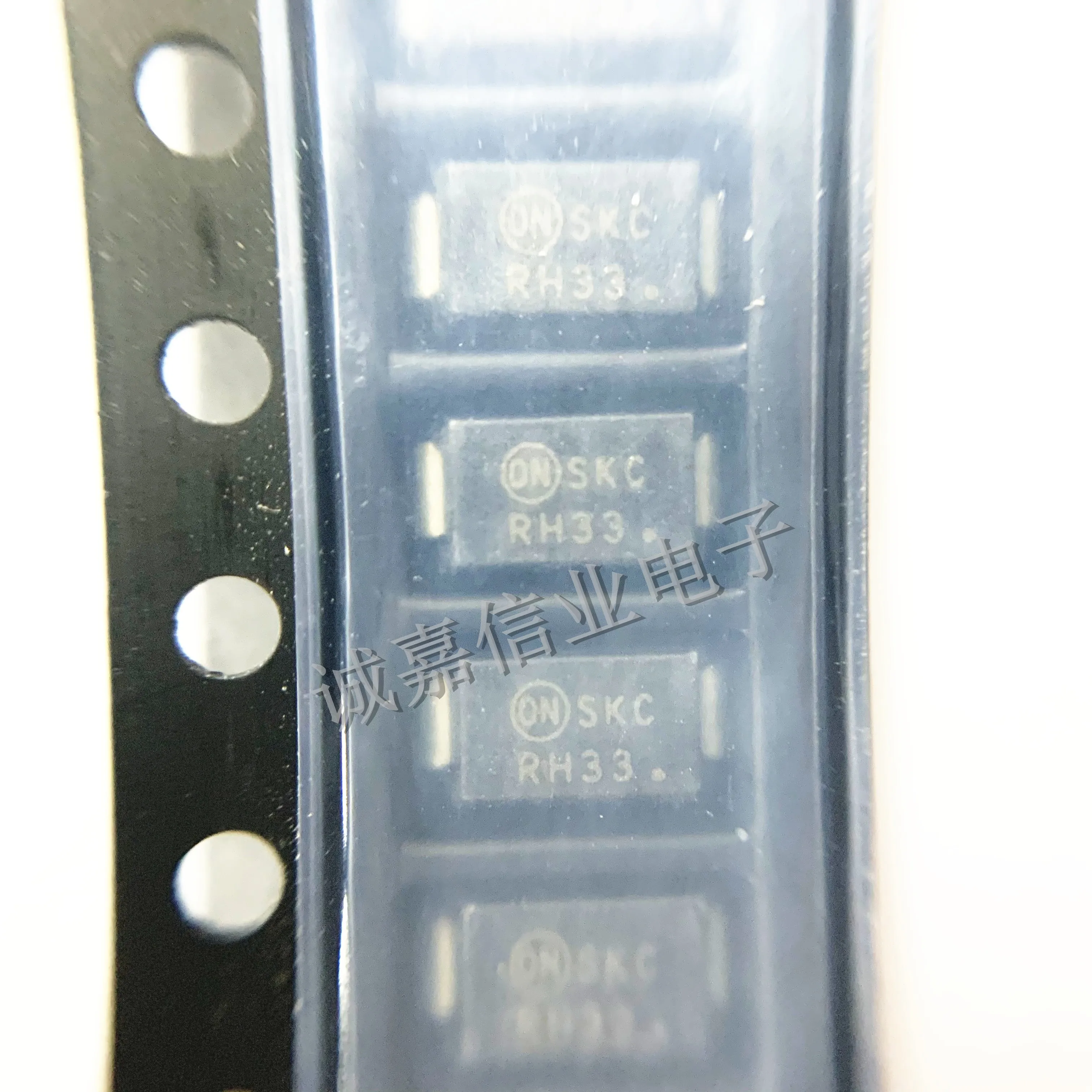 

10pcs/Lot 1SMA30CAT3G SMA DO-214AC MARKING;SKC ESD Suppressors / TVS Diodes Operating Temperature:- 65 C-+ 150 C