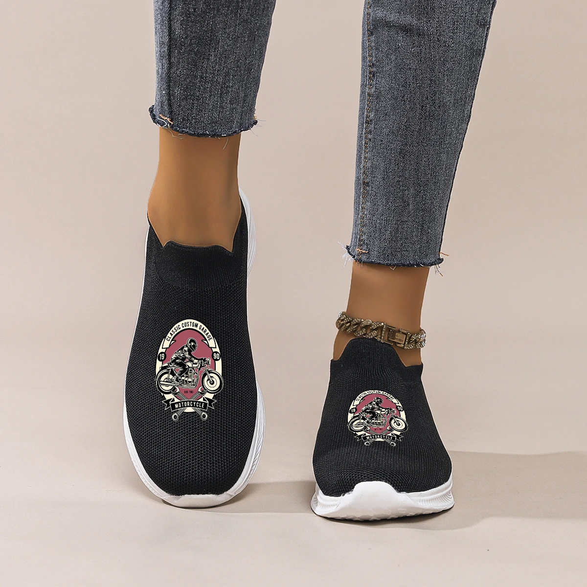 Women's Black Mesh Slip-On Sneakers with Graphic Print: Lightweight & Breathable for Daily Commute, Casual Outings & Jeans.