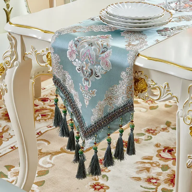 European Luxury Jacquard Table Runner with Tassels Table Setting Dining Kitchen Decoration Table Runners Bed RunnerTable Decor