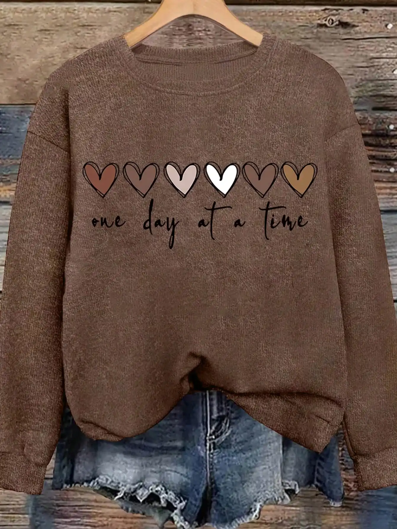 

Женская повседневная толстовка из искусственного трикотажа с узором в виде сердца и надписью «На каждый день», коричневая