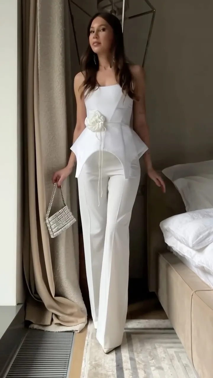 سترة مشد بيضاء مثيرة بدون حمالات سترة نسائية أنيقة بدون أكمام بدون ظهر مكشوفة الأكتاف سترات للخصر 2026 بلوزة جديدة للسيدات في الشارع العالي