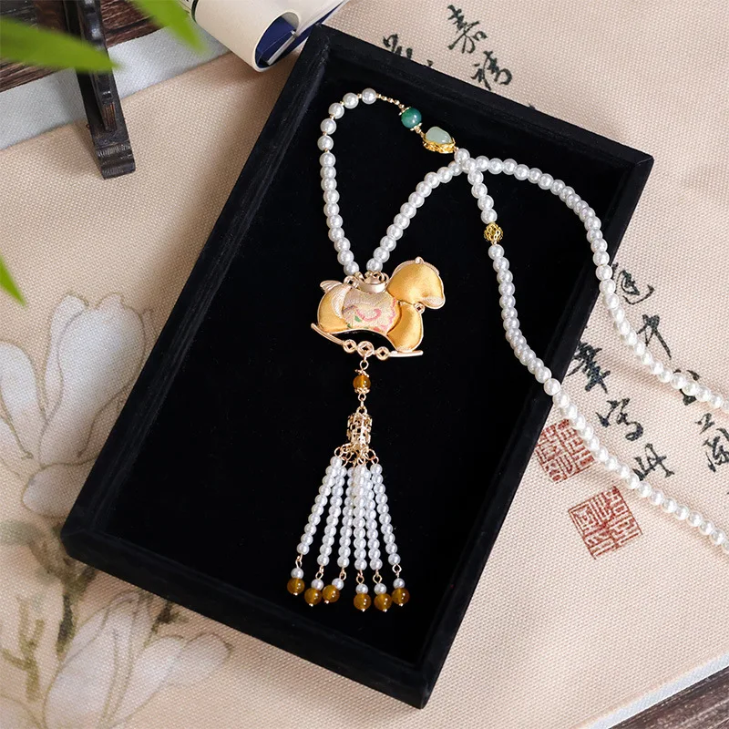 Vintage Chinese Song Brocade Horse Pendant Yingluo Necklace Imitation Pearl Tassel Hanfu Match Ethnic Style Sweater Chain Nice
