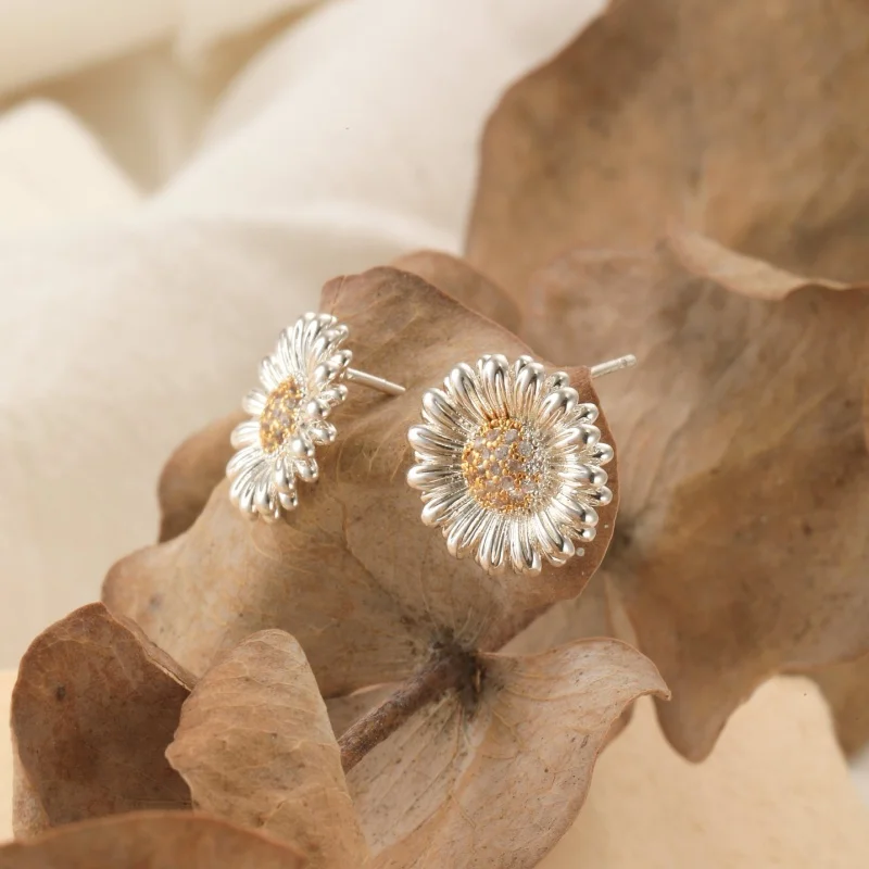 2026 New Exquisite Drawing Process, Double Spliced Daisy Earrings, Light Luxury, High-end, Elegant and Personalized Accessories