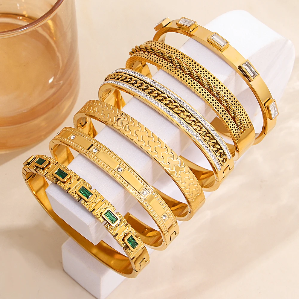 Greatera Fashion Green Square Zirkon Edelstahl Armbänder 18K vergoldet Twist Texture Design Wasserdichter Damen Armreif