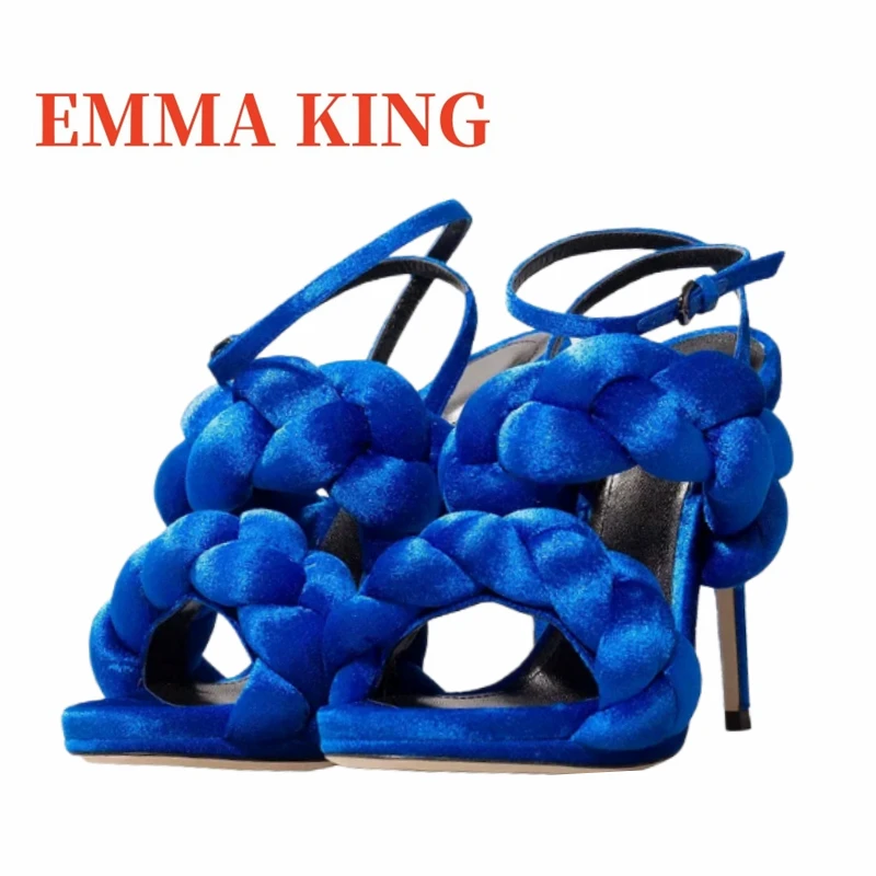 

Сандалии с плетеным ремешком. Сандалии на шпильке с плетеным ремешком на щиколотке. Женские модельные туфли-гладиаторы на высоком каблуке. Бархатные сандалии с витым дизайном.