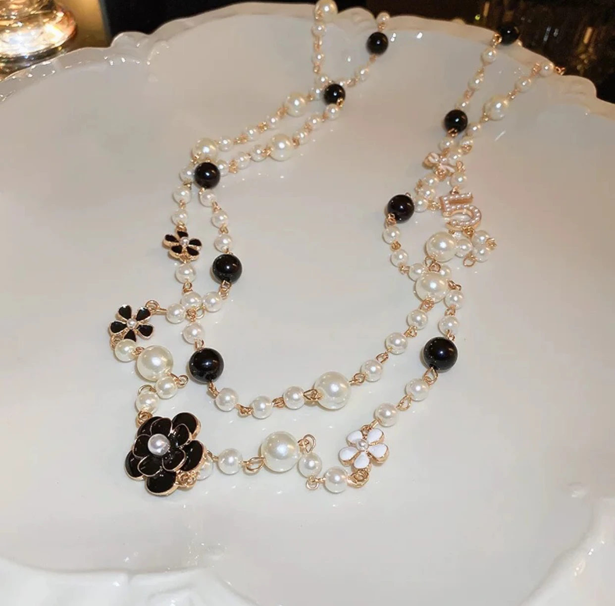 Luxurious and high-end multi-layer pearl necklace for women, elegant and simple, long winter and autumn sweater chain, jewelry