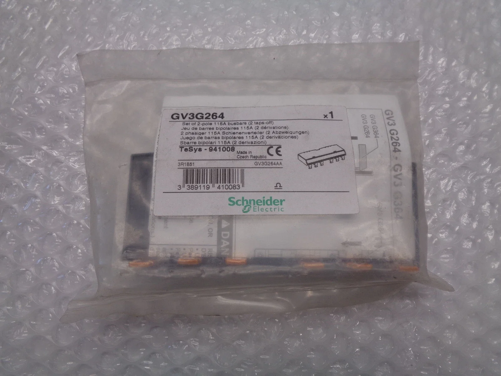 

Linergy FT - Comb busbar for parallelling 2 contactors GV3G264 GV3-G264
