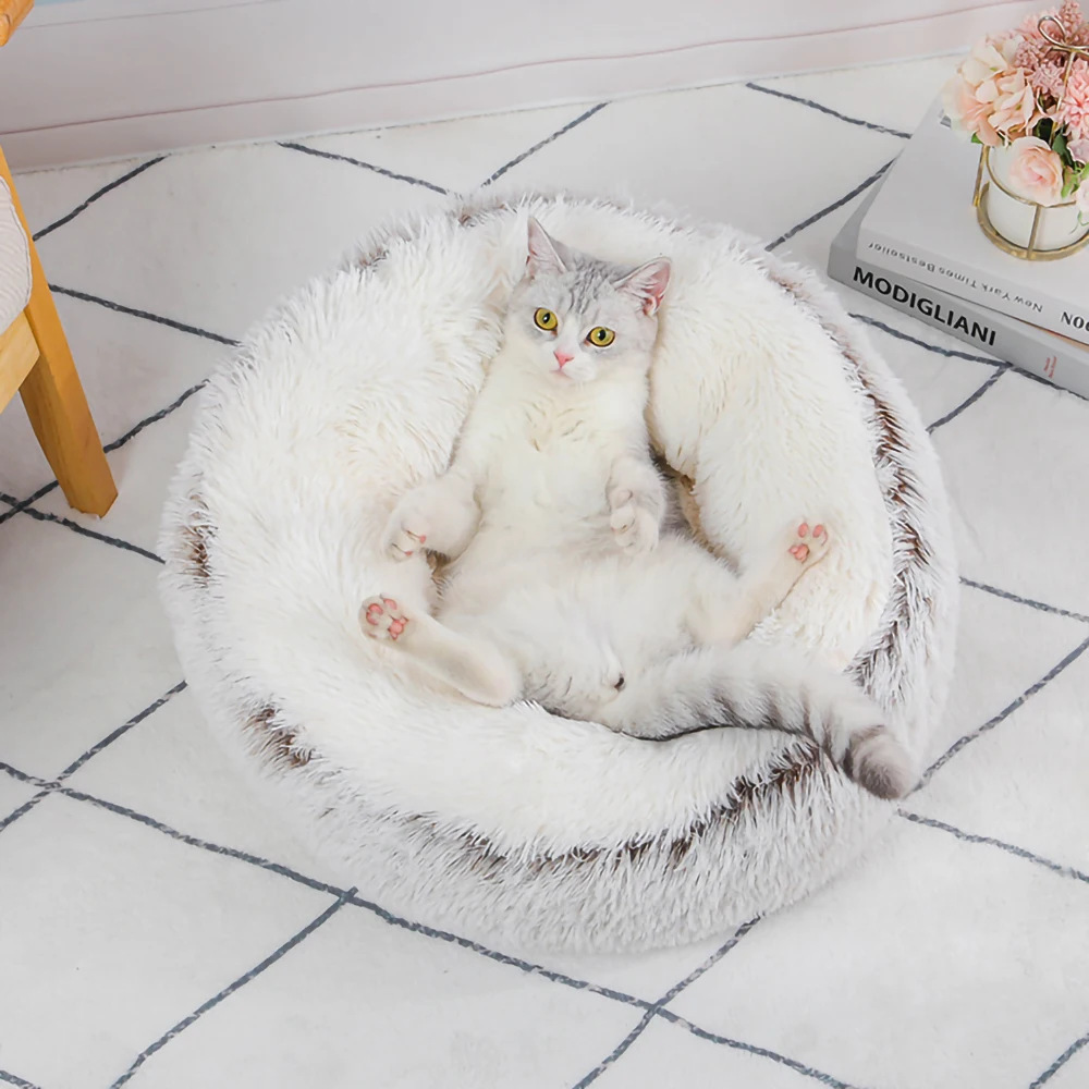 Long Plush Round Cat Bed for a Comfy and Fashionable Nap