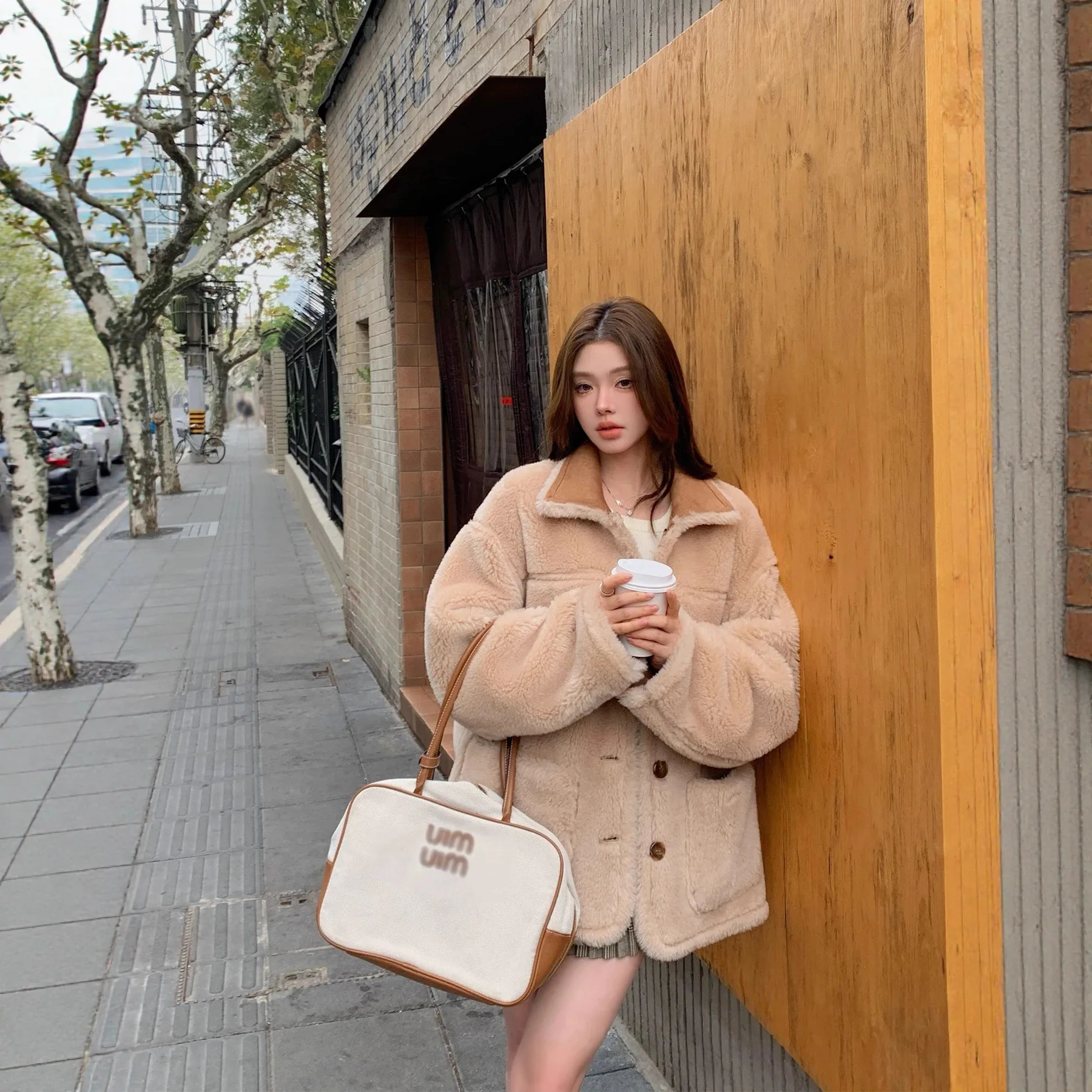 Dubbelzijdig suède bont uit één stuk 100 lamsbont grasjas voor dames herfst/winter 2025, nieuw item