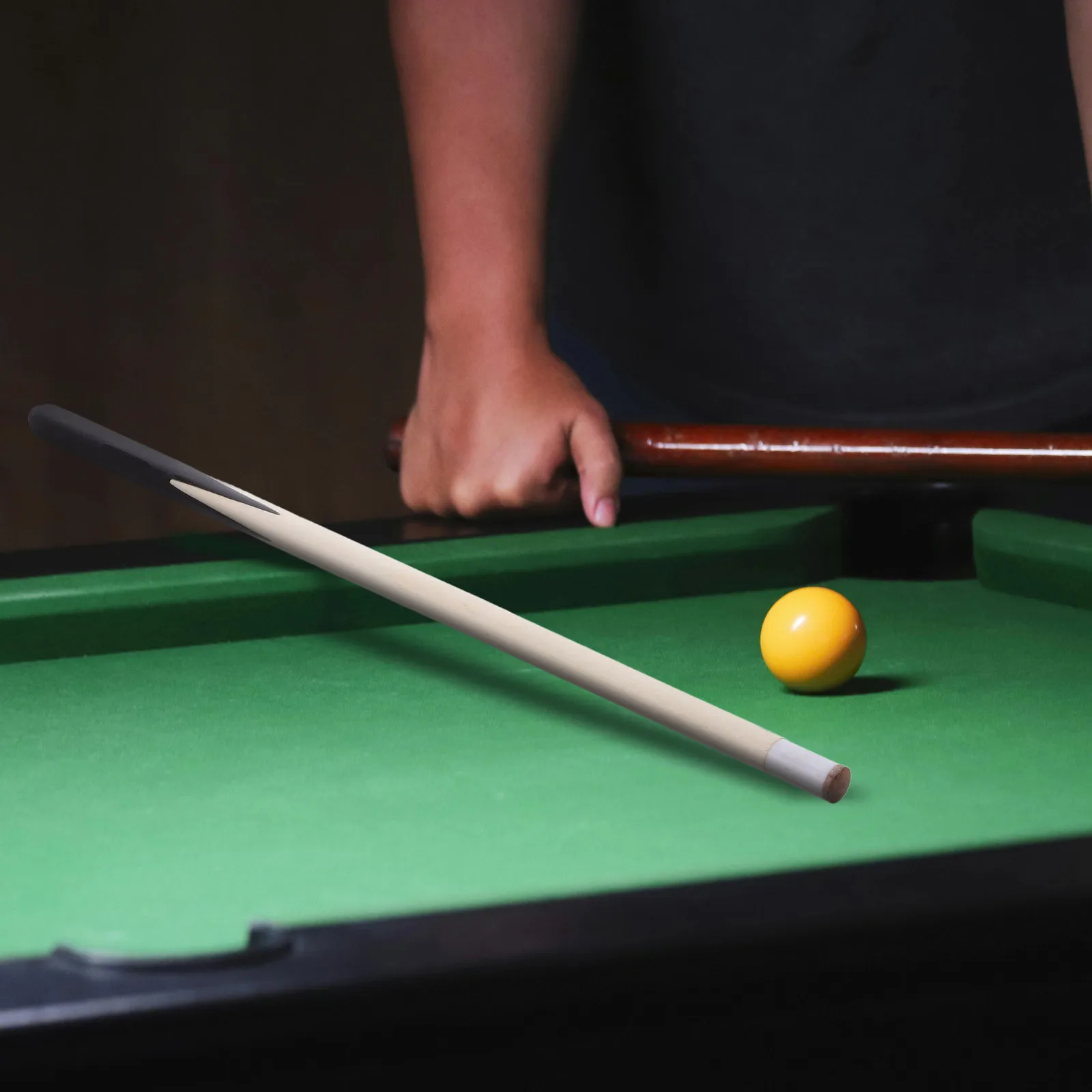 

2Pcs Portable Wood Pool Cue Mini Short Billiard Sticks Easy Control Smooth Grip Cue Stick Pool Stick Short Billiard Cues