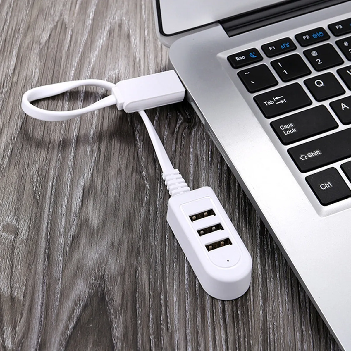 3USB Multi-Function Hub Multi-Port Expansion Line 1.2m White High-Speed Stable Transmission 3A Charger Compact Hub