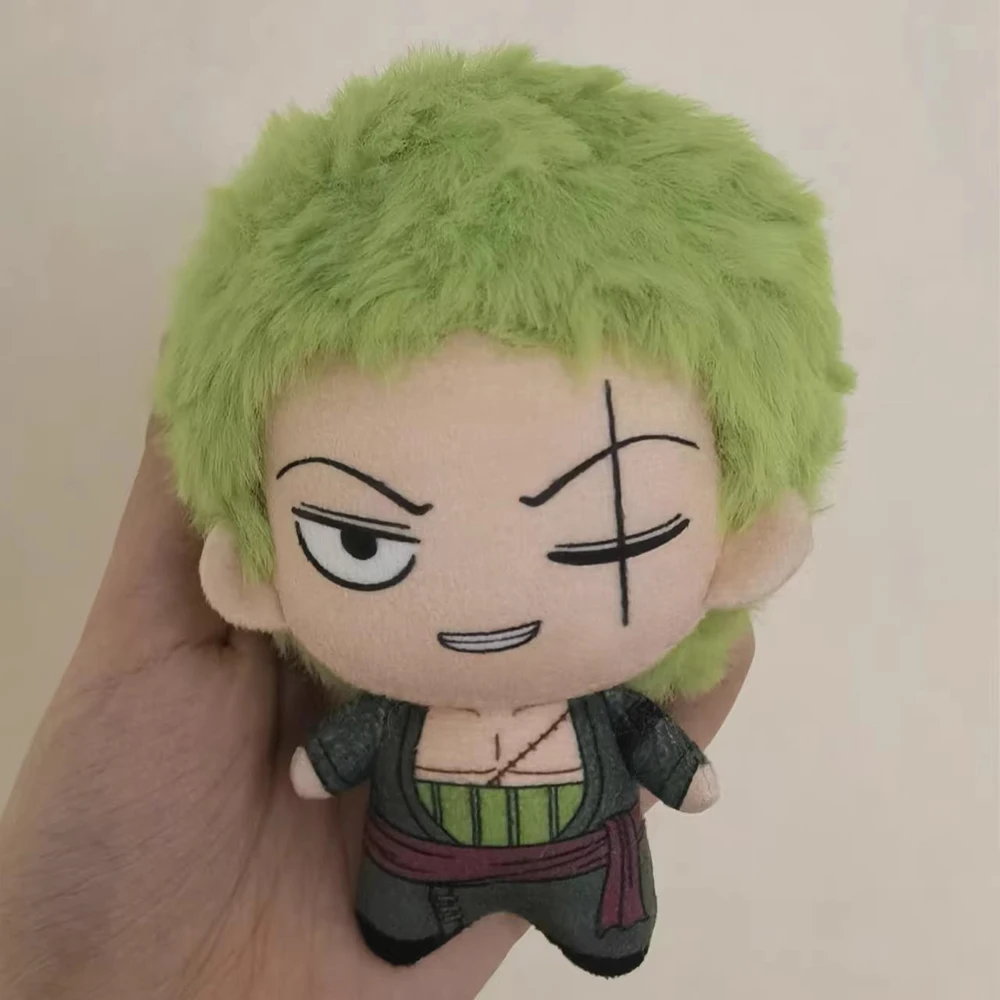 

Плюшевые куклы-подвески Ророноа Зоро 10 см, миниатюрные игрушки для рюкзаков с принтом ONE PIECE, подарки на праздники, коллекционные для фанатов