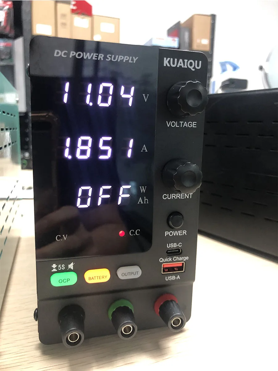 KUAIQU DC-Netzteil, variabel, 30 V, 10 A, verstellbares, schaltgeregeltes DC-Tischnetzteil mit intelligentem Lademodus, OCP