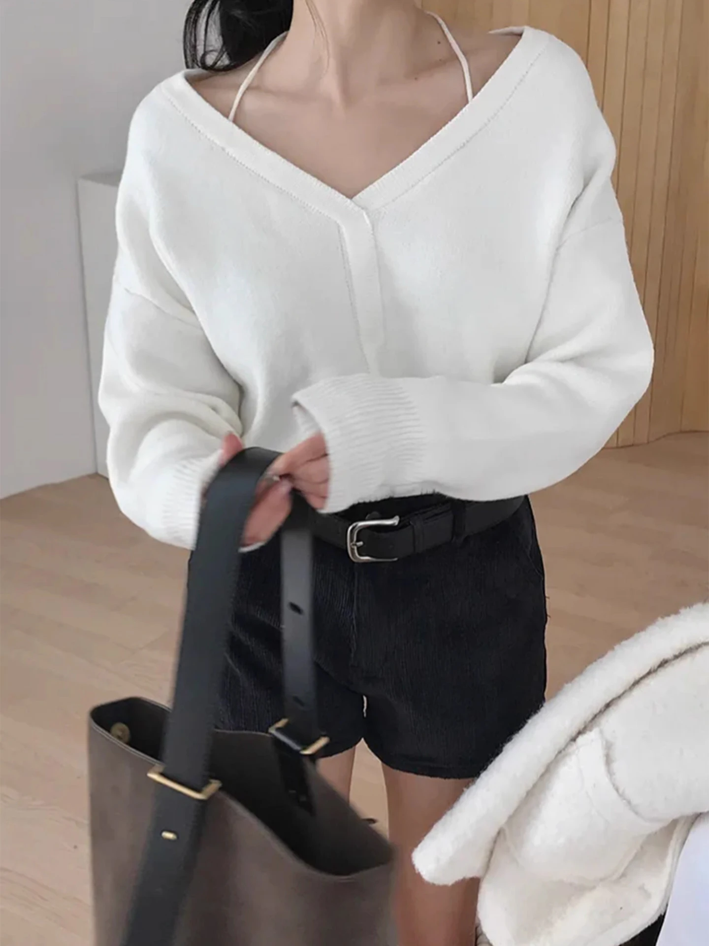 سترة نسائية محبوكة طويلة من Oulder Bared سترة نسائية ذات ياقة كلمة واحدة معلقة Ne بطريقتين ملابس شتوية جديدة بلون نقي... #5