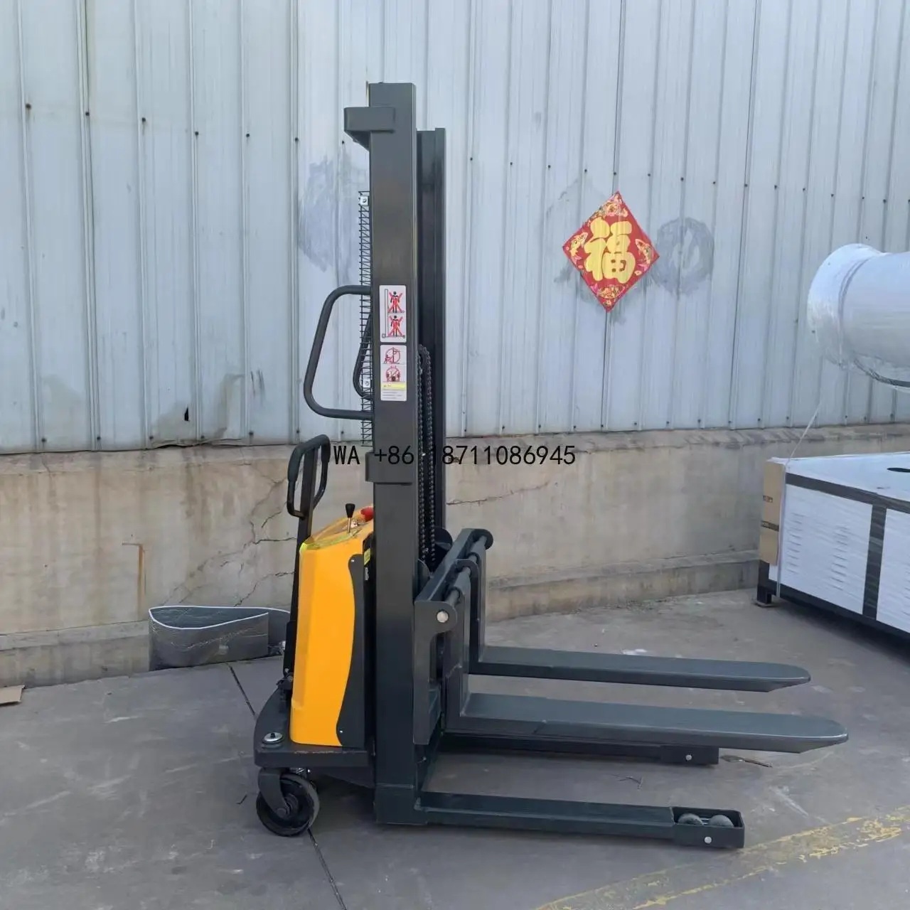 1-2Ton Electric Forklifts Semi-Automatic Walking Stacker Crane with AWD Drive and Lead-Acid Battery for Warehouse Use