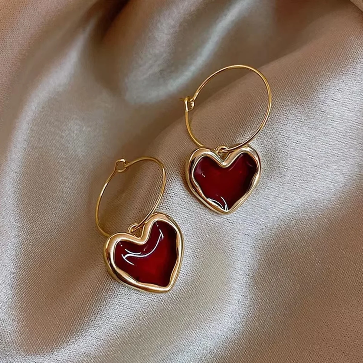 Exquisite Heart Hoop Earrings For Women Chic Red Crystal Stone Gold Color Tiny Earrings Sweet Holiday Wedding Jewelry Girl Gift image 2