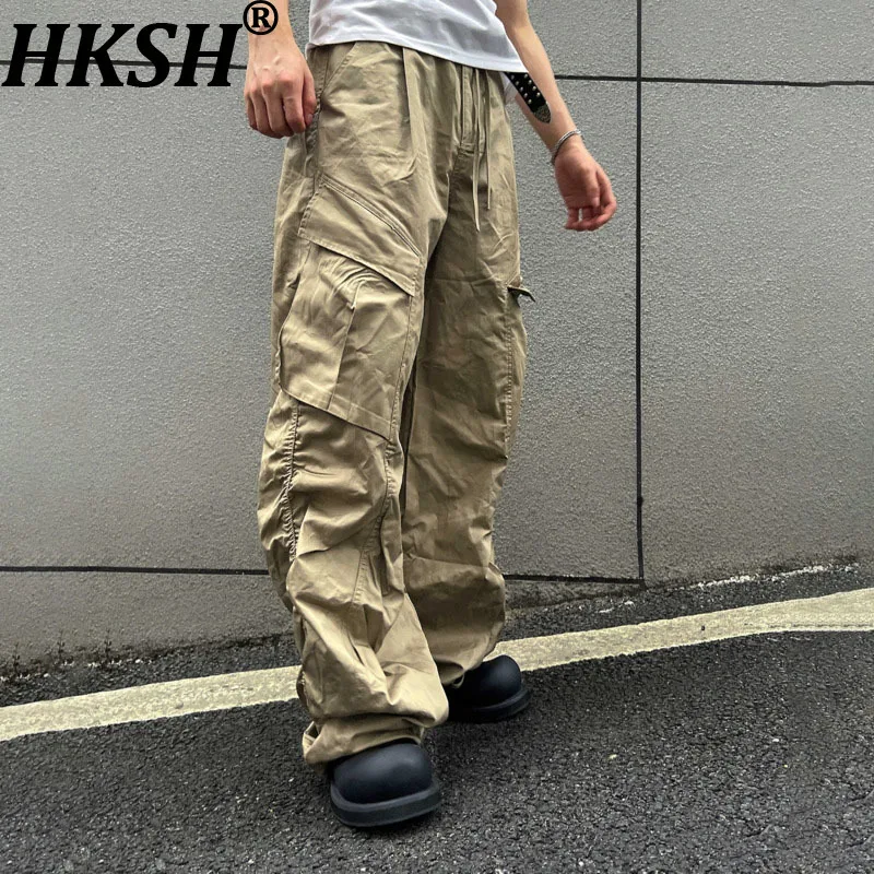 

HKSH Spring Autumn New Men Tide Pleated Multi-pocket Elastic Adjustable Cargo Pants Hip Hop Wide-Leg Casual Punk Bottoms HK12114