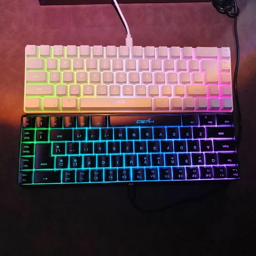 Imagen 2 del producto Teclado compacto para juegos HXSJ de 68 teclas, teclado con cable, retroiluminación RGB, teclado de membrana, mini teclado portátil de oficina al 60% para computadora portátil