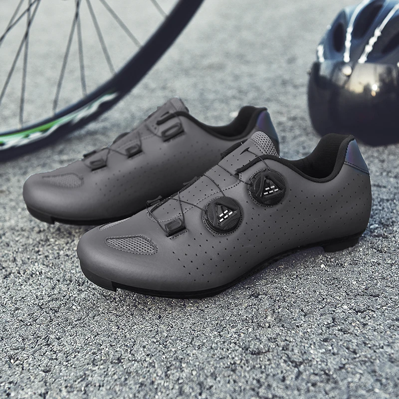 أحذية ركوب الجبال المريحة للجنسين للفصول الأربعة، مقاومة للاهتراء في الهواء الطلق ومضادة للسقوط على الطرق الوعرة #1