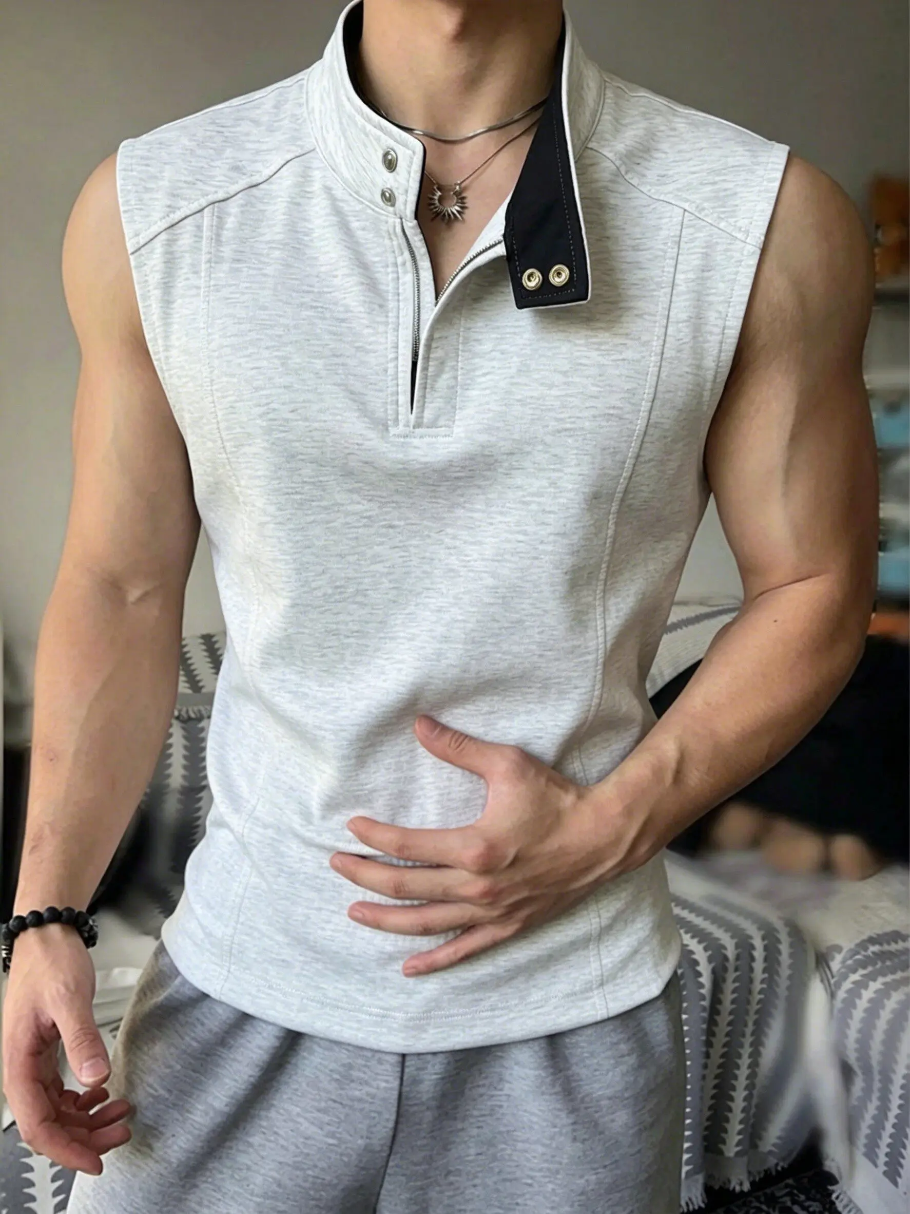 Gray Sleeveless Deconstructed Patchwork Vest Half Zipper Stand Collar Fitness Sporty Design Shoulder Bared for Young Men