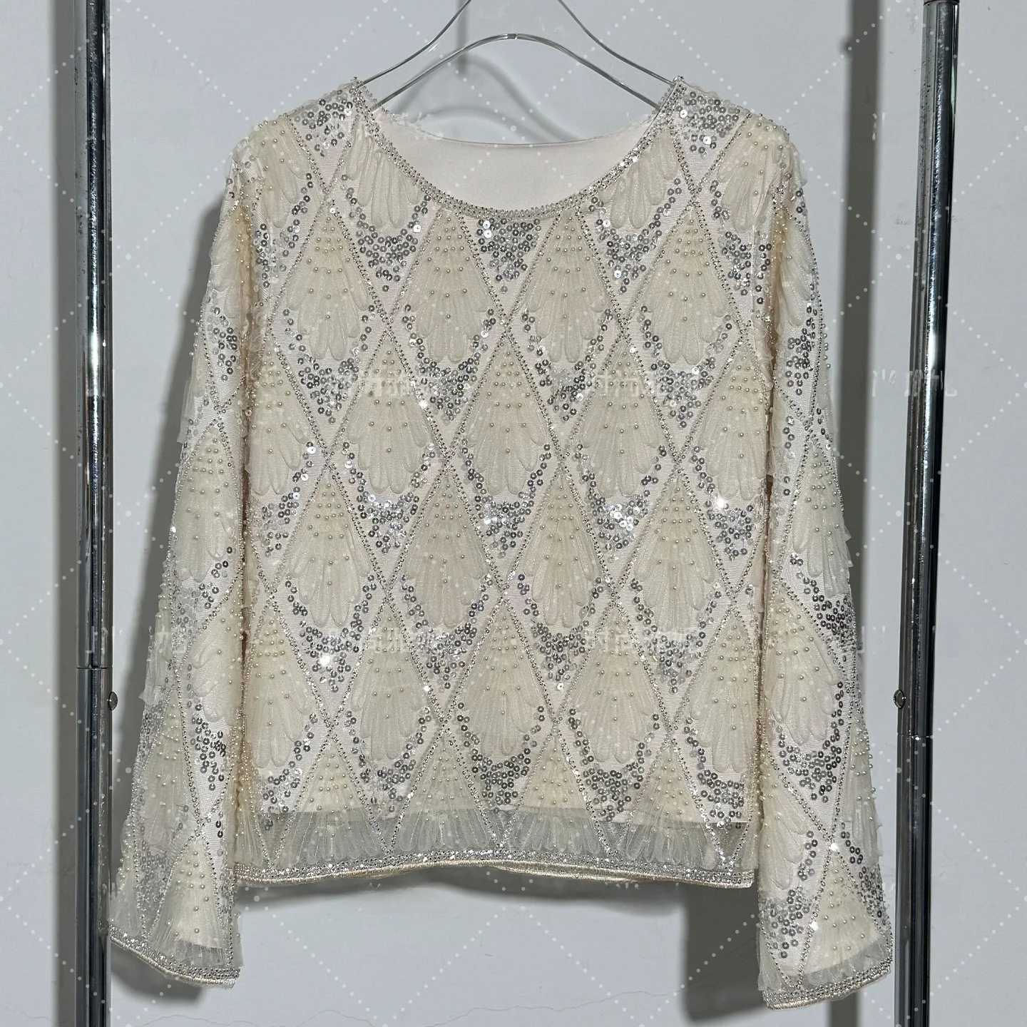 

Faionable round Ne Pearl Embellied Long Sve Loose Top Yan Court Sle iny Sequin Sweet Diamond Pattern Women's irt