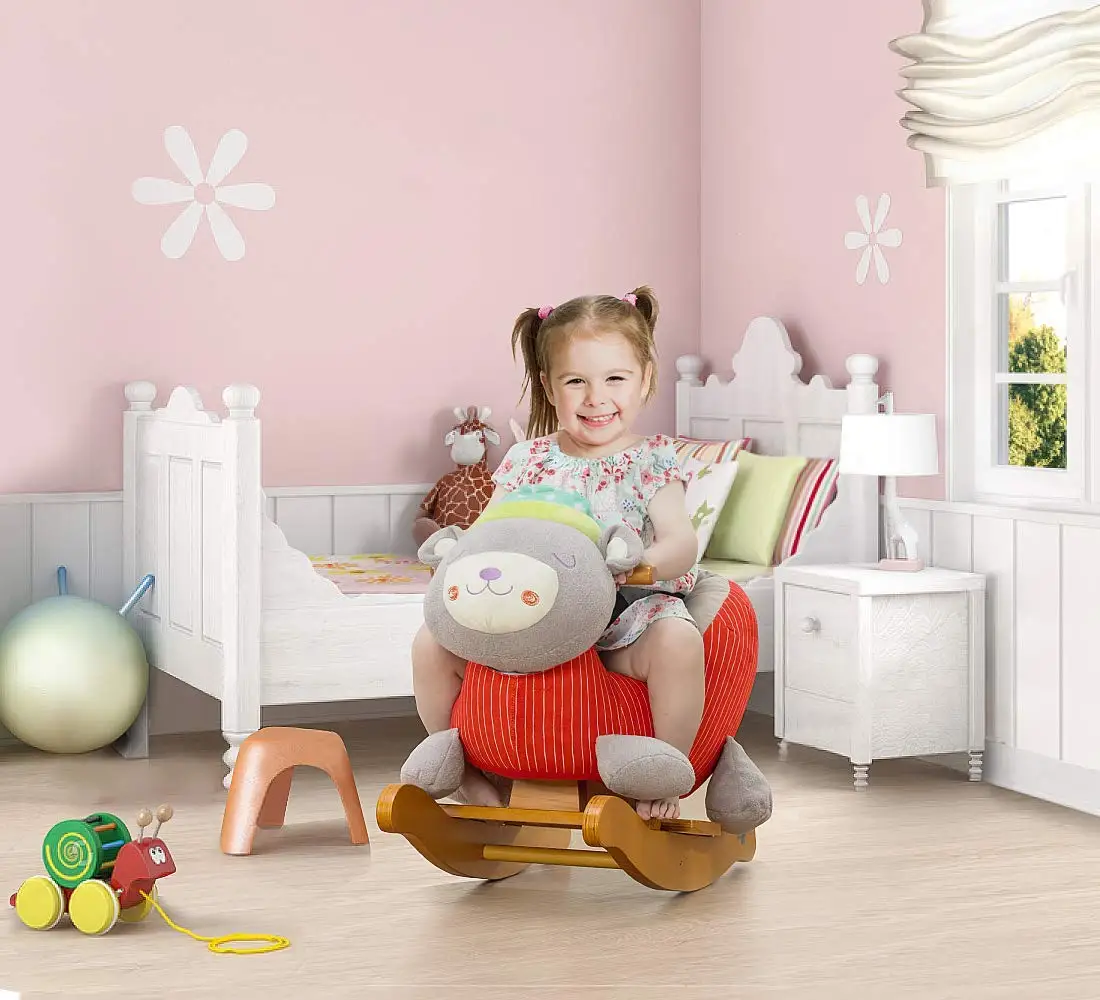 Drewniana zabawka dla dzieci z własnym logo, różne pluszaki, huśtawka, drewniane koń na biegunach, krzesło-konik na biegunach