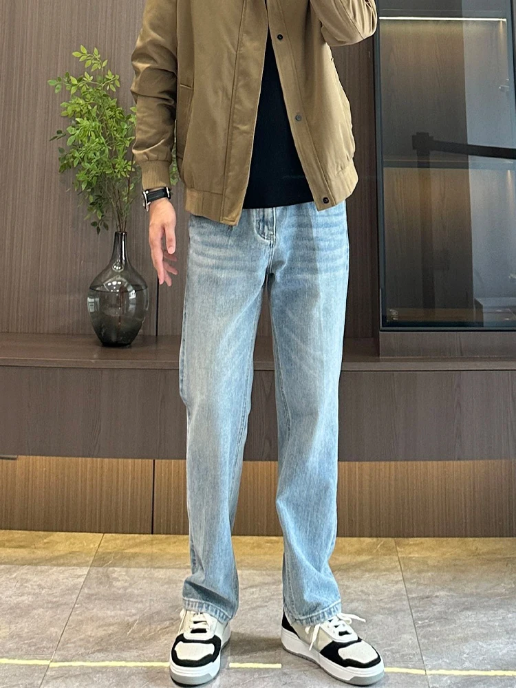 

Светло-голубые американские джинсы прямого кроя для мужчин, уличный стиль, зауженные брюки, удлиняющие ноги, с эффектом подтяжки талии, расклешенные штанины
