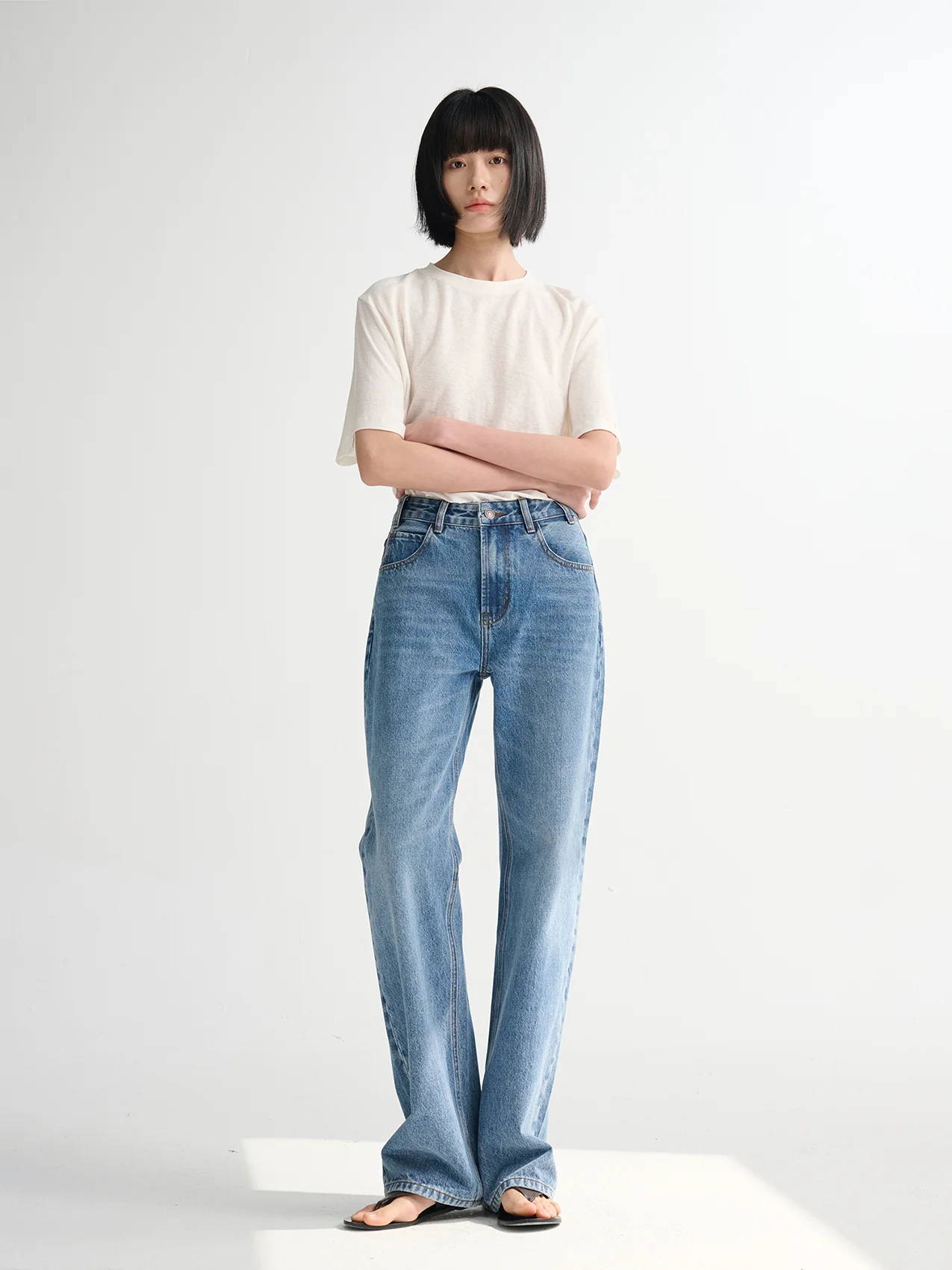 

Maison Cecile Classic Straight Leg Jeans Light Blue Versatile High Waist Cotton High Waist Zipper Closure Loose Fit Autumn Wear