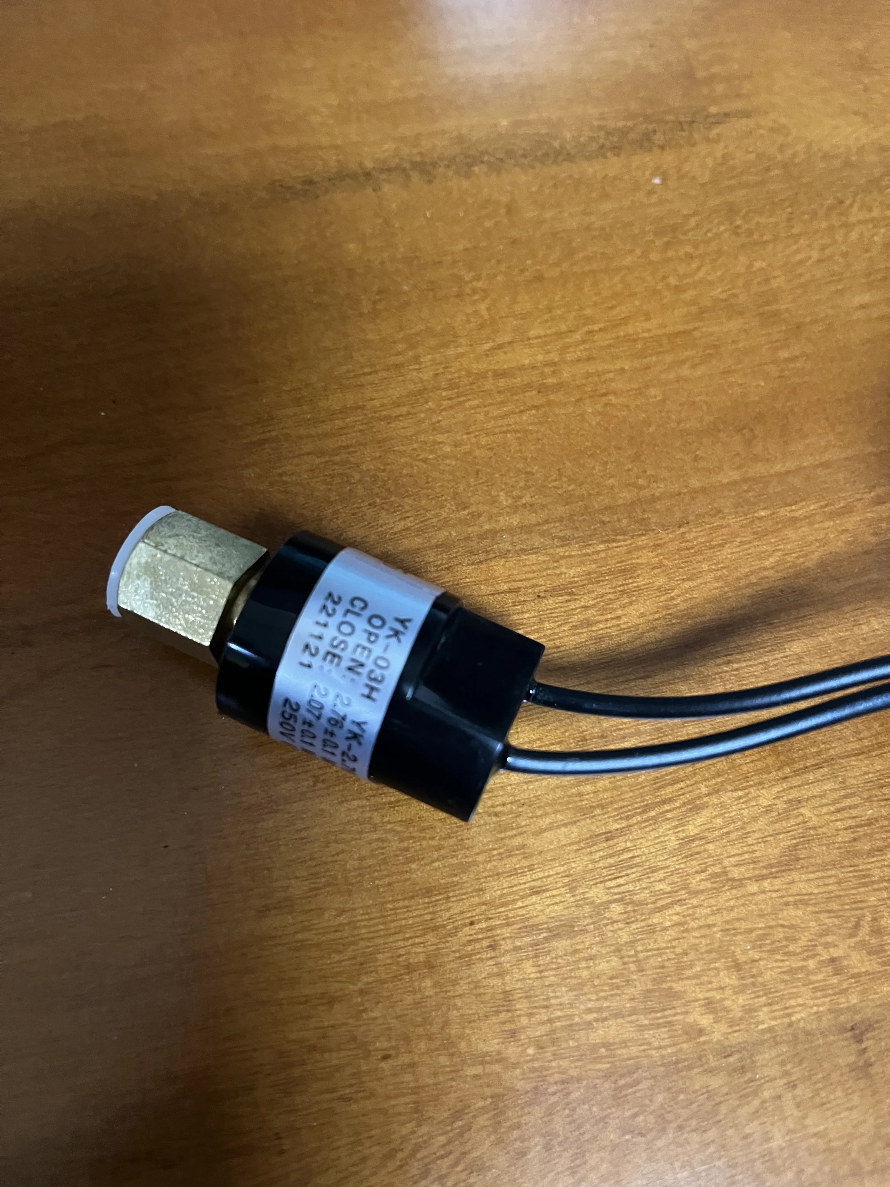 YK series pressure switch controller  YK-03H  2.76/2.07  MPA Air conditioning heat pump high pressure low close connect