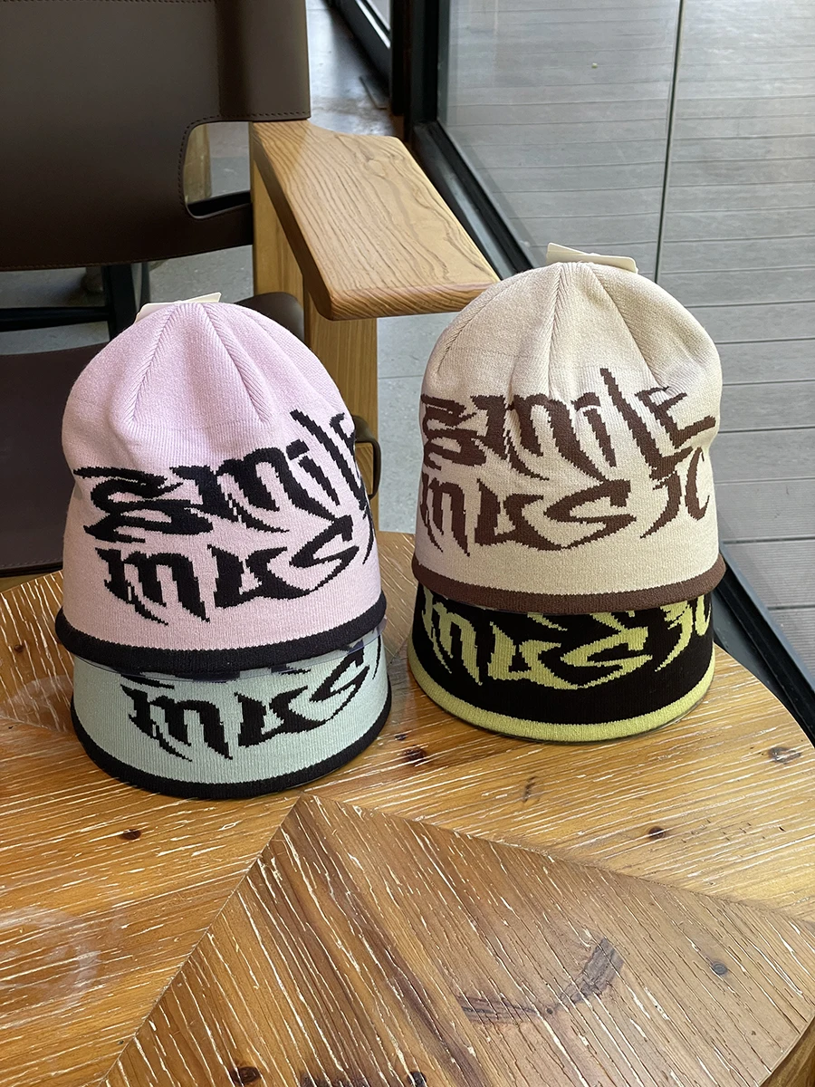 Gorro de malha jacquard com letras, chapéu frio para mulheres, versátil, emagrecimento, chapéu desleixado para homens, na moda