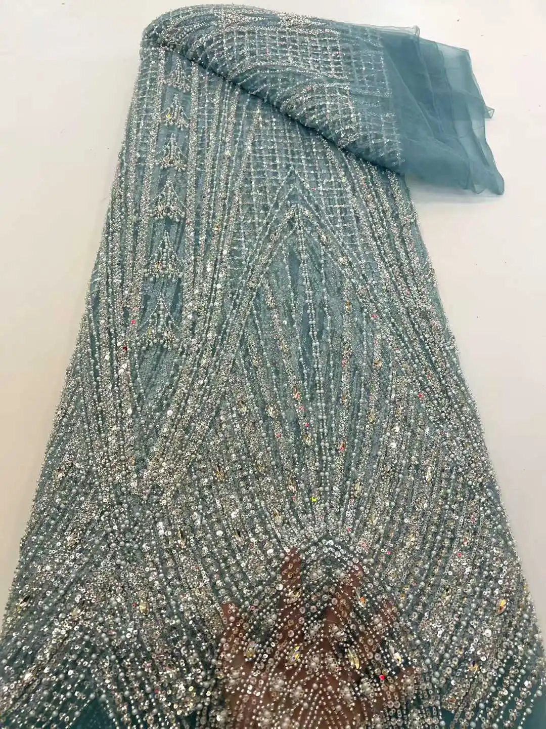 

Wholesale Luxury African Lace Fabric Pink Beaded French Mesh New African Fabrics Sequins Tulle Lace Fabrics For Sewing