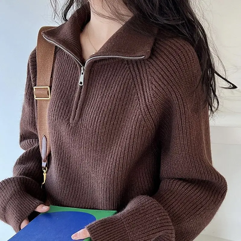 Maglione lavorato a maglia allentato con colletto alla coreana rosso con mezza cerniera per donna Autunno Inverno Nuovo stile Top casual a maniche lunghe alla moda pigro