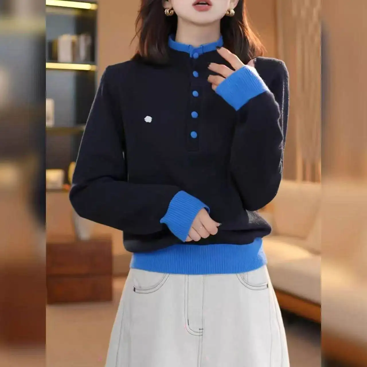 

Женский вязаный свитер с длинным рукавом, новинка 2025 года, осень-зима, большие размеры, с открытым воротником на пуговицах, в стиле колор-блок, базовая модель, модный.