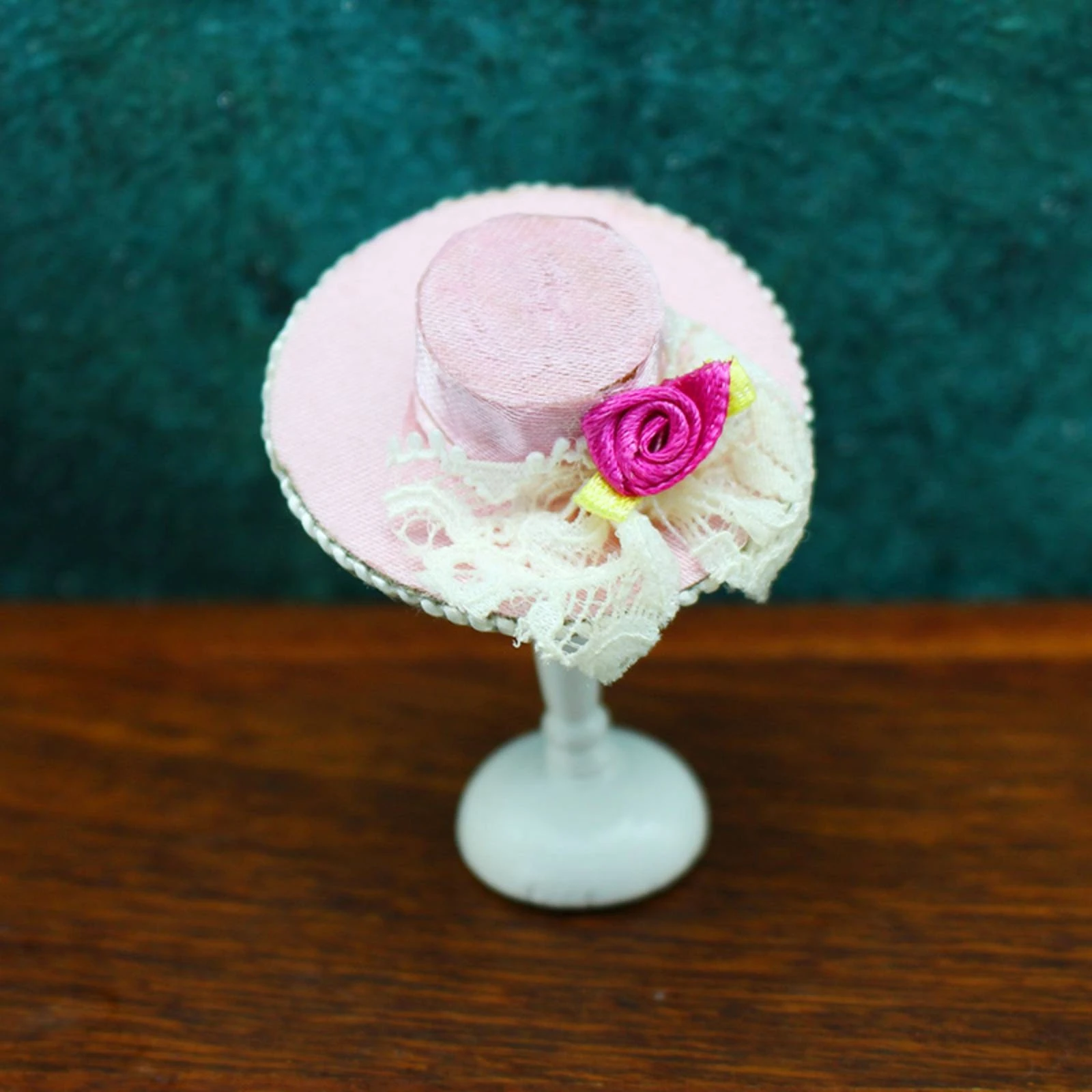 

Miniature Hat with Stand Cloth Miniature Hat Stand European-Style Lace-Trimmed for Collectors