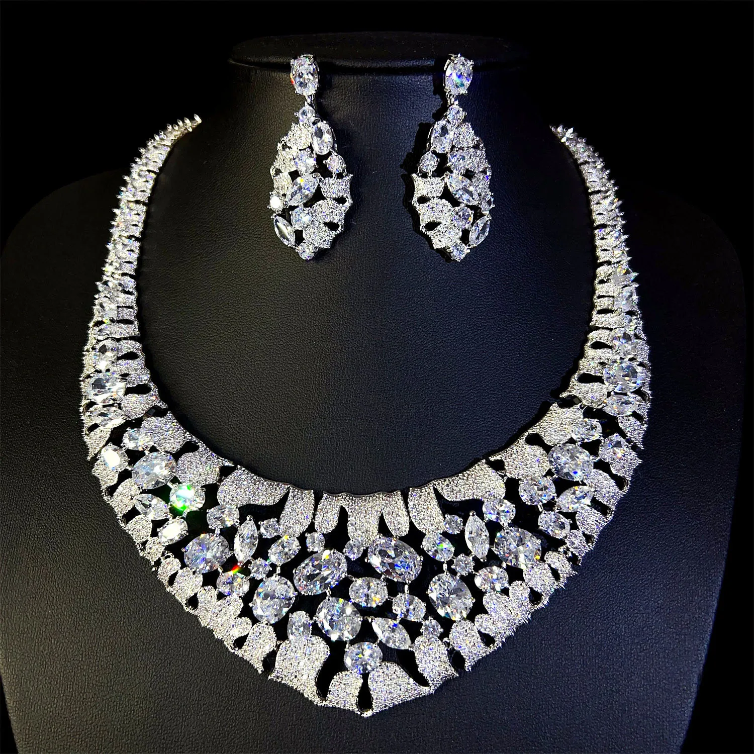 

2026 Pop Vintage New Design Shiny White Jewelry Necklace Earring Set Women's Bridal Wedding Holiday Everyday Gift M-1026