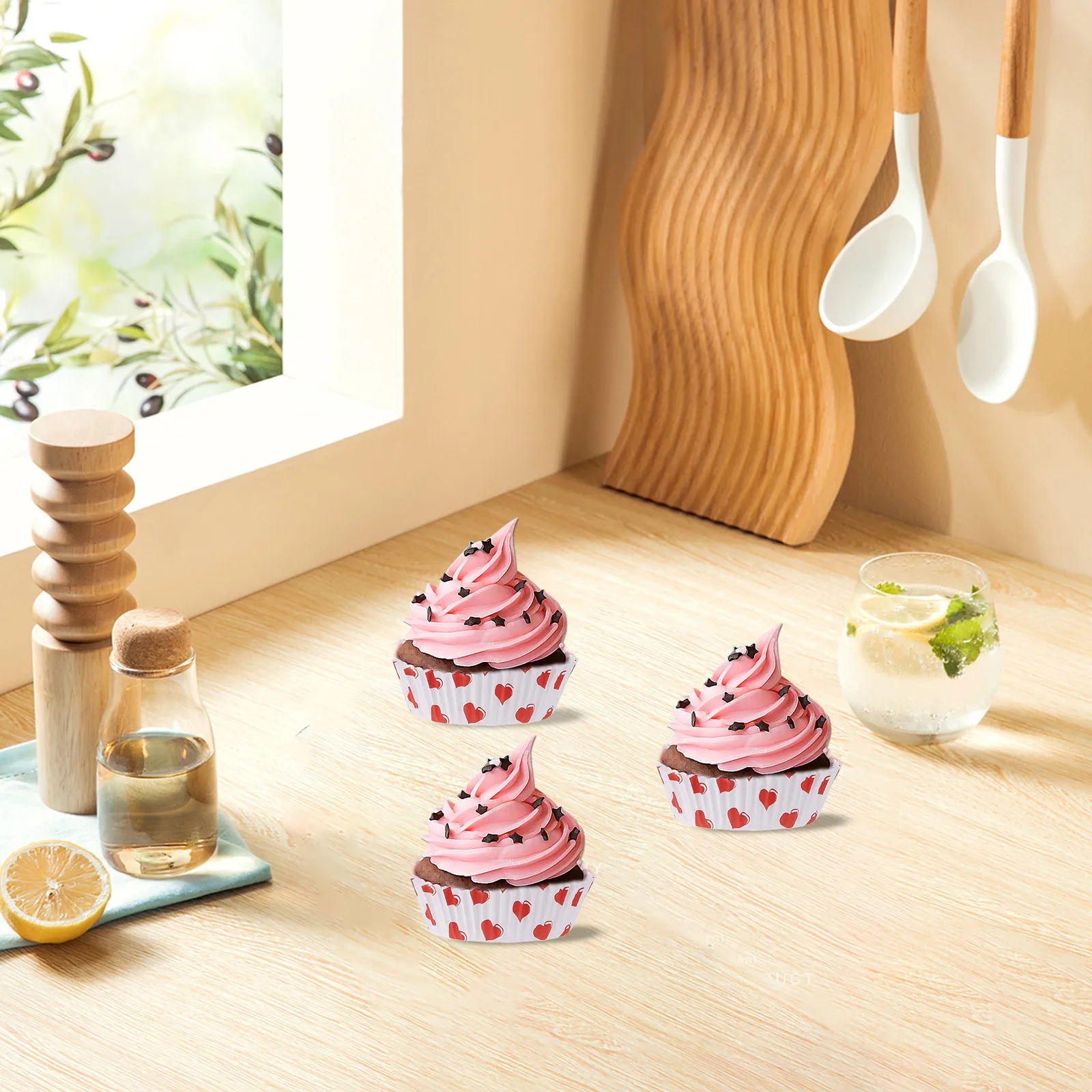 

100Pcs Bread Baking Cups Oil Resistant Nonstick Round Cupcake Liners Disposable Muffin Cupcake Paper Cases Dessert Cups
