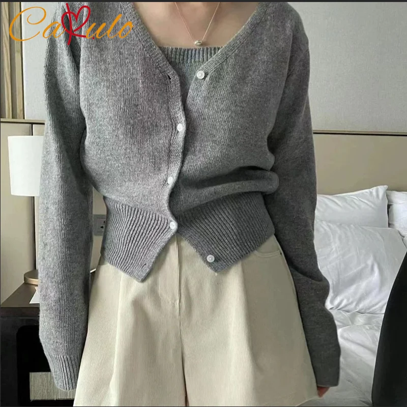 

Early Autumn 2024 Casual Short Knitted Bottoming Shirt Women Cardigan Sweater Outerwear V-neck Long sleeve All-Matching Top