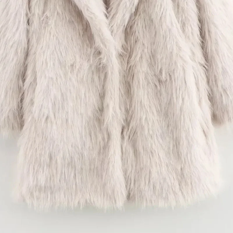 Fashion Lady Faux Fur Coat Women Lapel Luxury Thick Warm Outerwear Winter Lady Street Loose Long Sleeves Jacket Simple Jacket