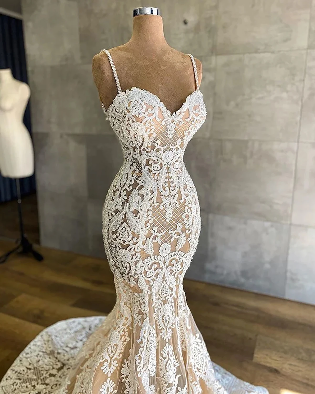 Luxury Mermaid Wedding Dresses Sexy Spaghetti Sweetheart Appliques Lace Bridal Gowns Custom Made Lace-Up Back Sweep Train Robes