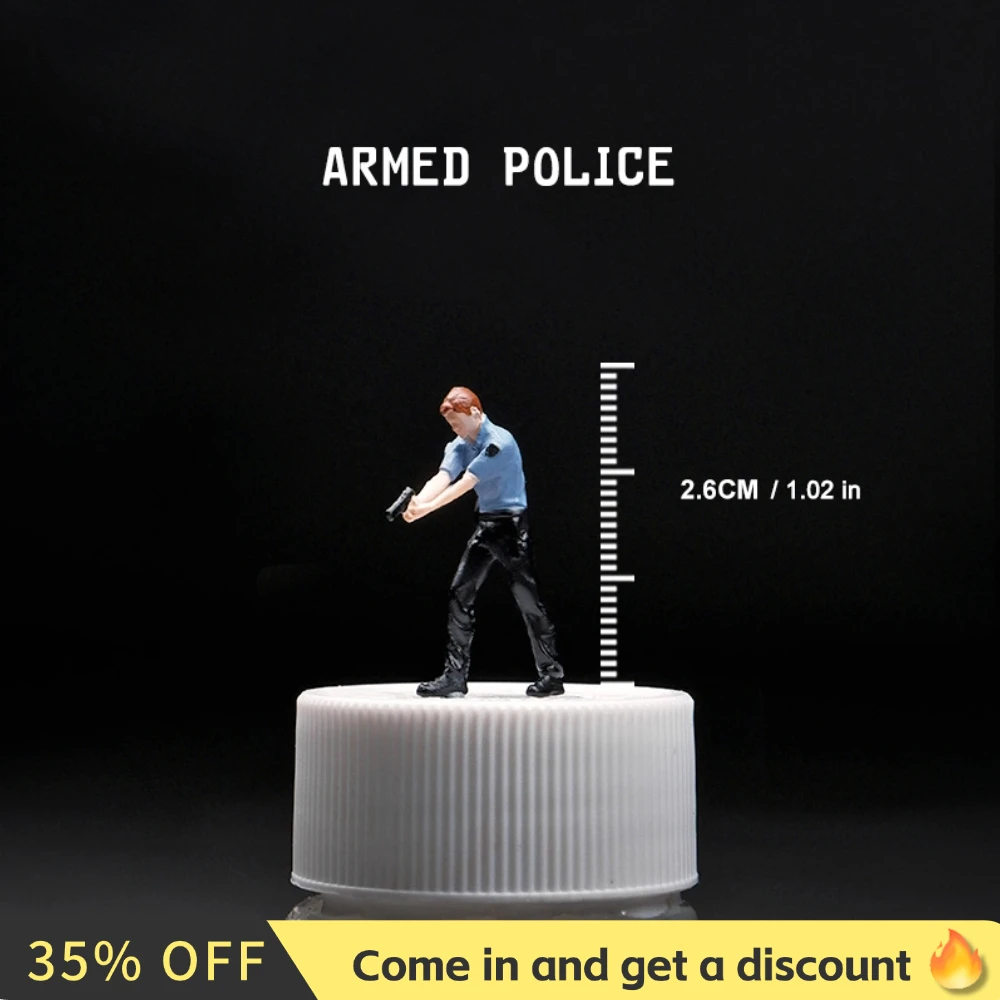 Kicarmod 1/64 Scale Model Figurine Collectible Doll  Policeman Caught Thief Exquisite Figure for Fans in Scale Diecast Model Car