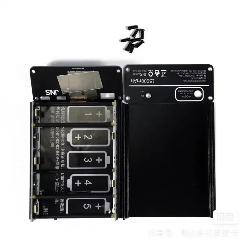 Il kit di alimentazione mobile senza saldatura con schermo a colori JNS S20 può essere installato con cinque kit di batterie al litio 21700 senza batterie
