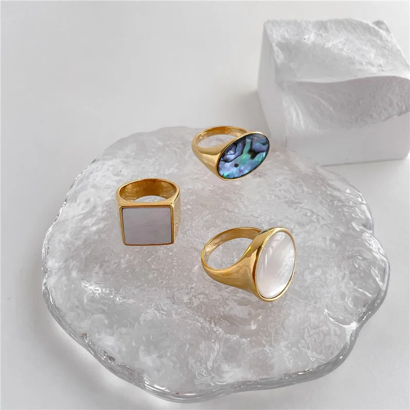 Spanish Natural White Shell Exaggerated Geometric Ring for Women Stainless Steel Plated 18K Gold Inlaid Abalone Shell Jewelry