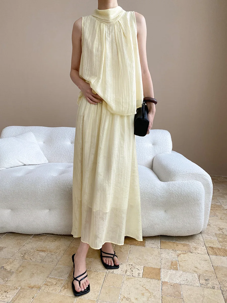 

Autumn and winter women's casual solid color high neck loose vest+high waist skirt set
