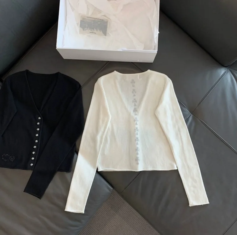 

Miiiix 2024 Spring New Korean Fashion 30% Wool Cardigan Diamond Cross V-neck Versatile Knitted Cardigan Female Clothing