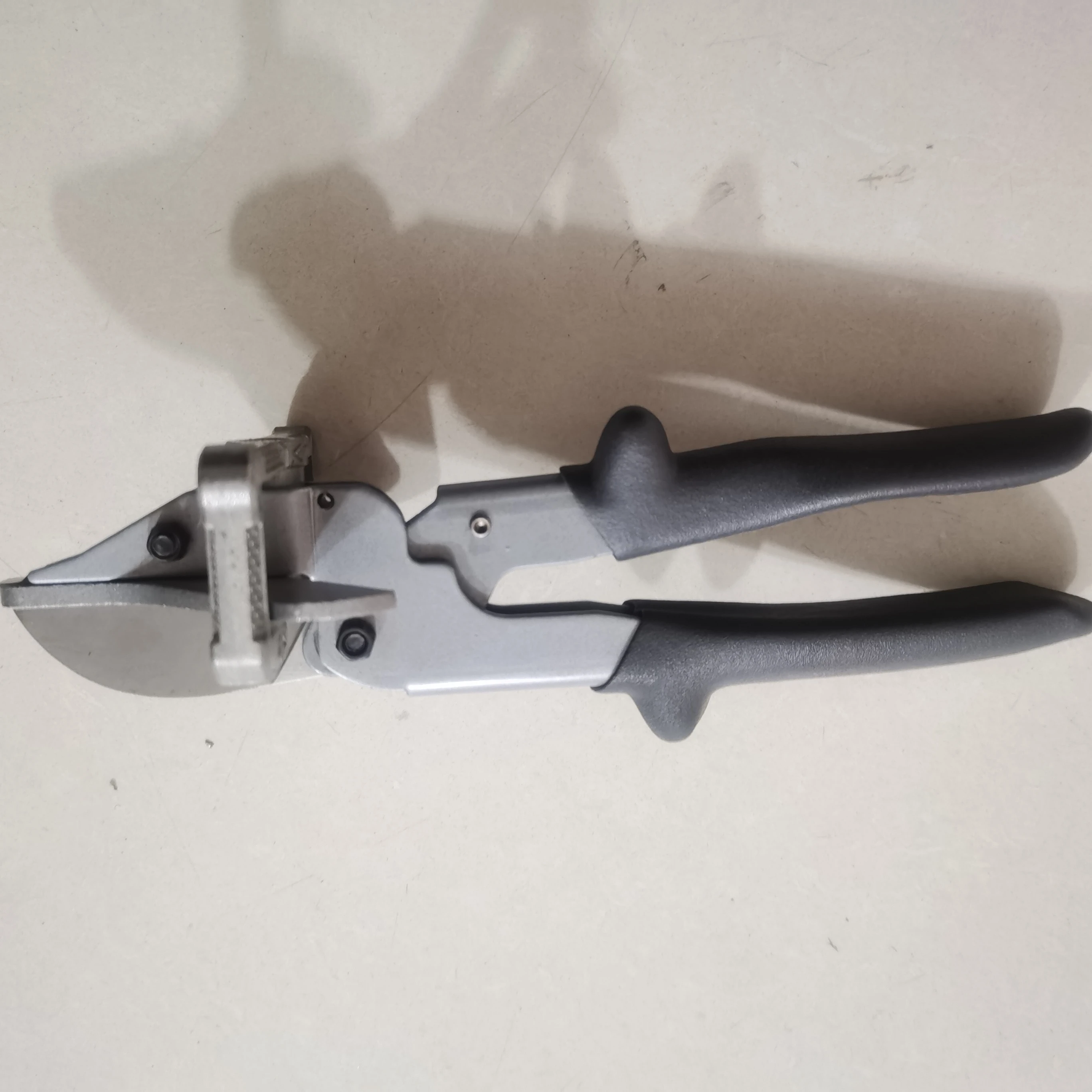 Angle Rubber Strip Scissors