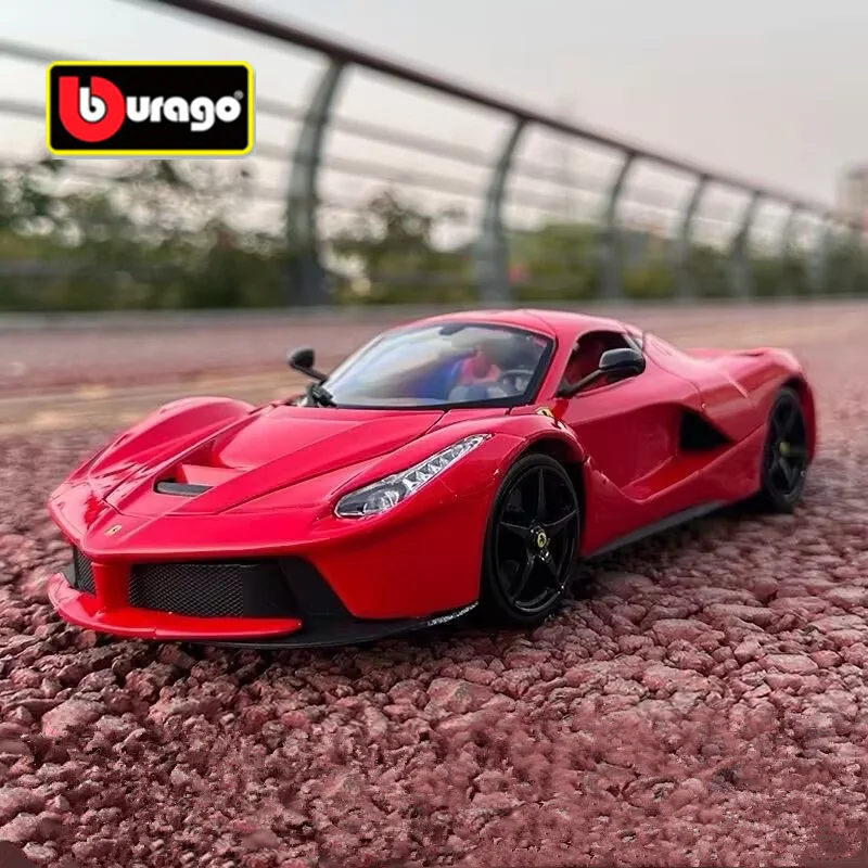 

Модель спортивного автомобиля Bburago из сплава Ferrari LaFerrari 1:24, литой металлический игрушечный гоночный модель, коллекционная высококлассная имитация, детские подарки