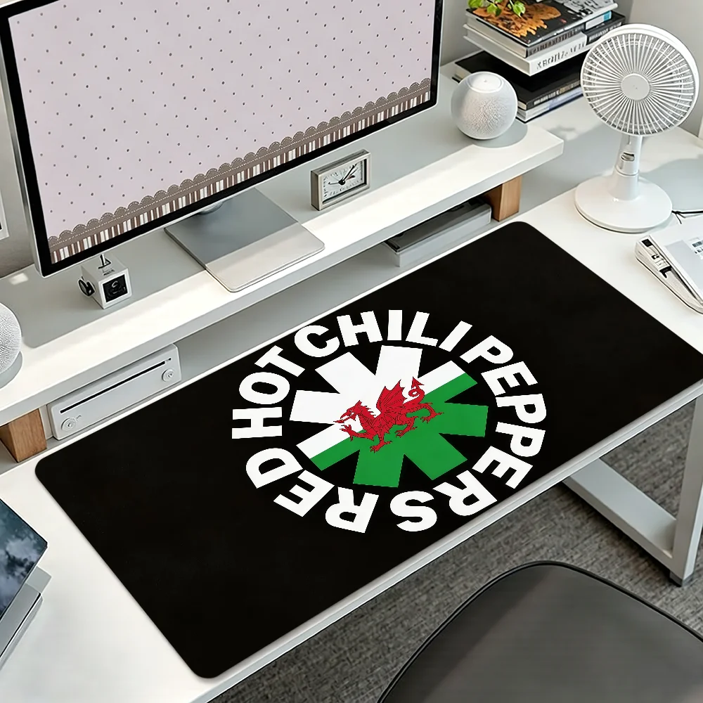 Singer R-Red Hot Chili Peppers Mouse Pad Large Non-slip Lockedge Desktop Computer Desk Mat Keyboard MousePad Office Student