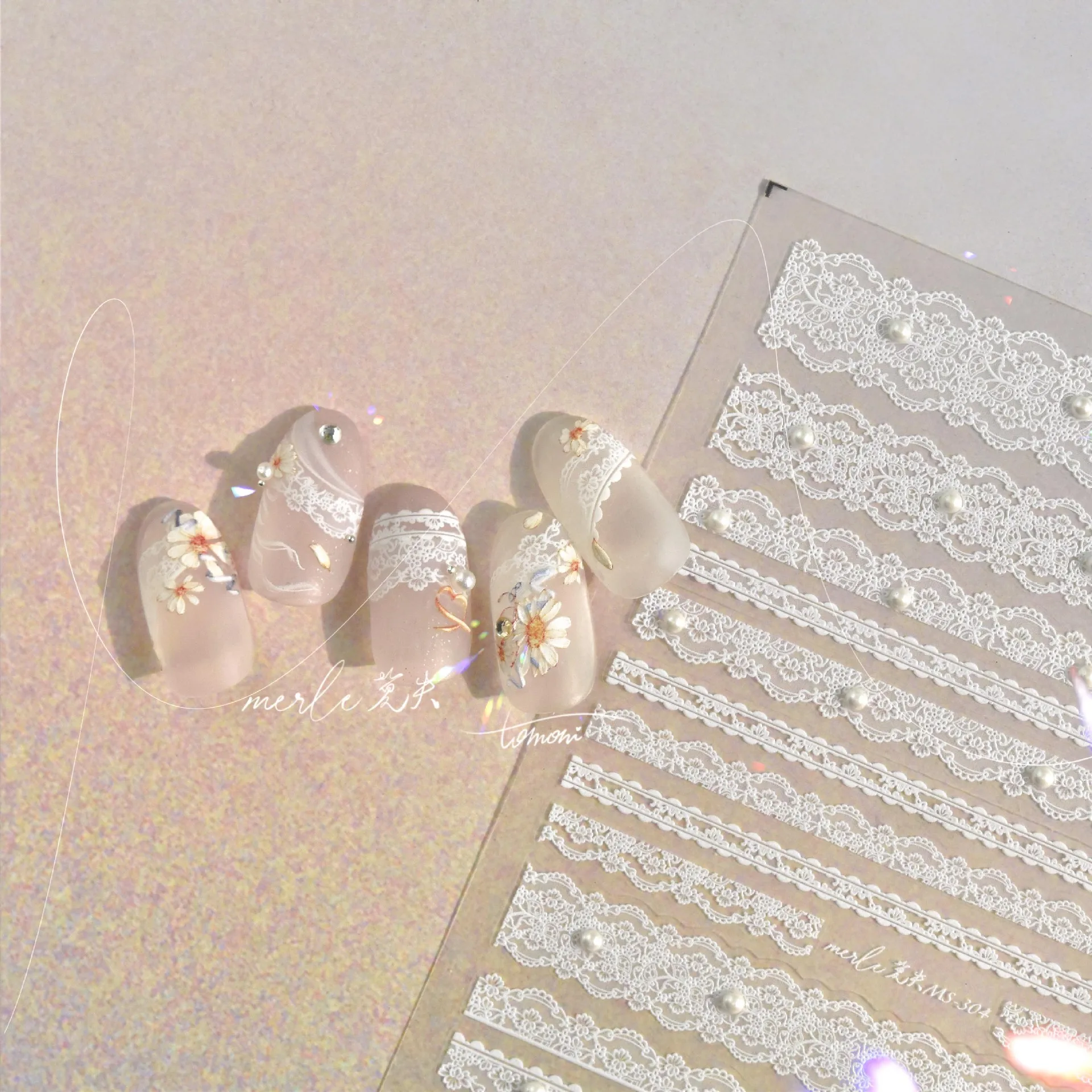 5d Relief fein gefertigt weiß schwarz rosa Gitter Spitze Streifen Liebe Bogen Kleber Nail Art Aufkleber Aufkleber Maniküre Schönheit Charms