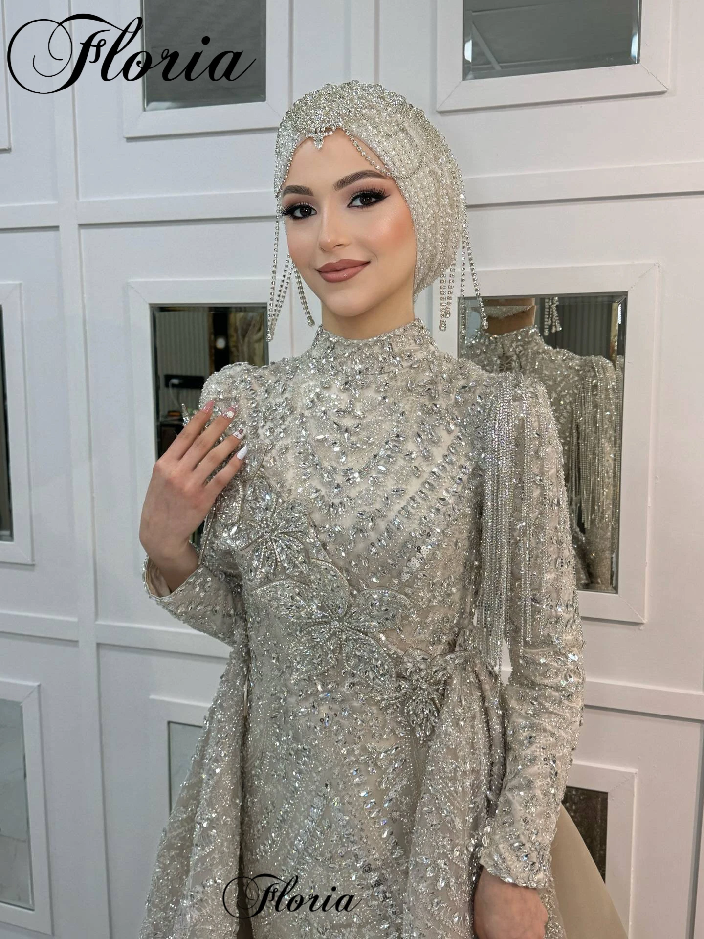 

Sparkly Silver Crystals Evening Dresses With Detachable Train Muslim Arabic Celebrity Dresses Vestidos De Fiesta Customized
