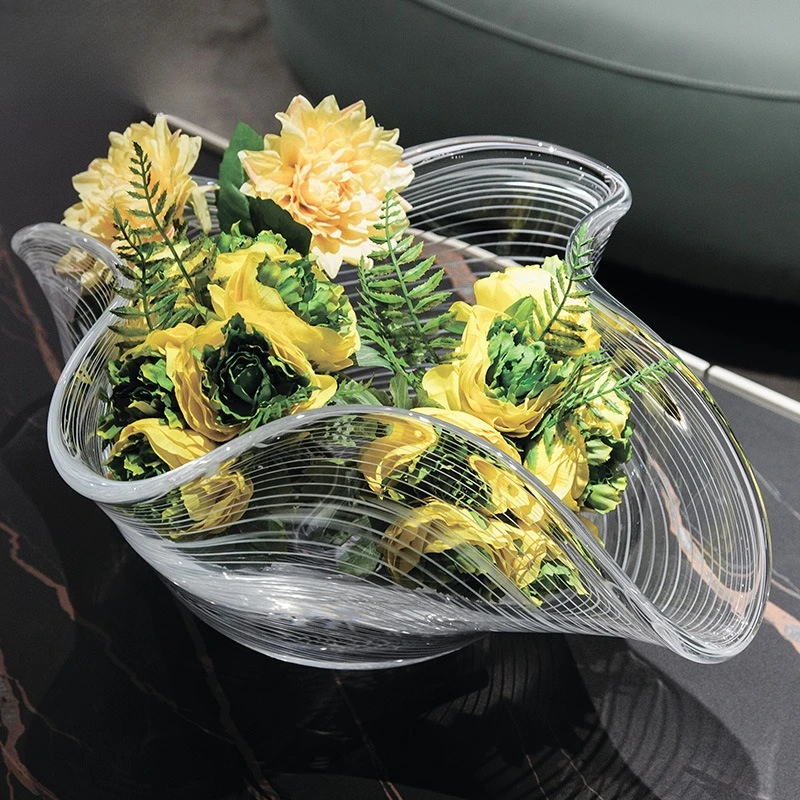 Irregularly pleated transparent crystal glazed large fruit plate,